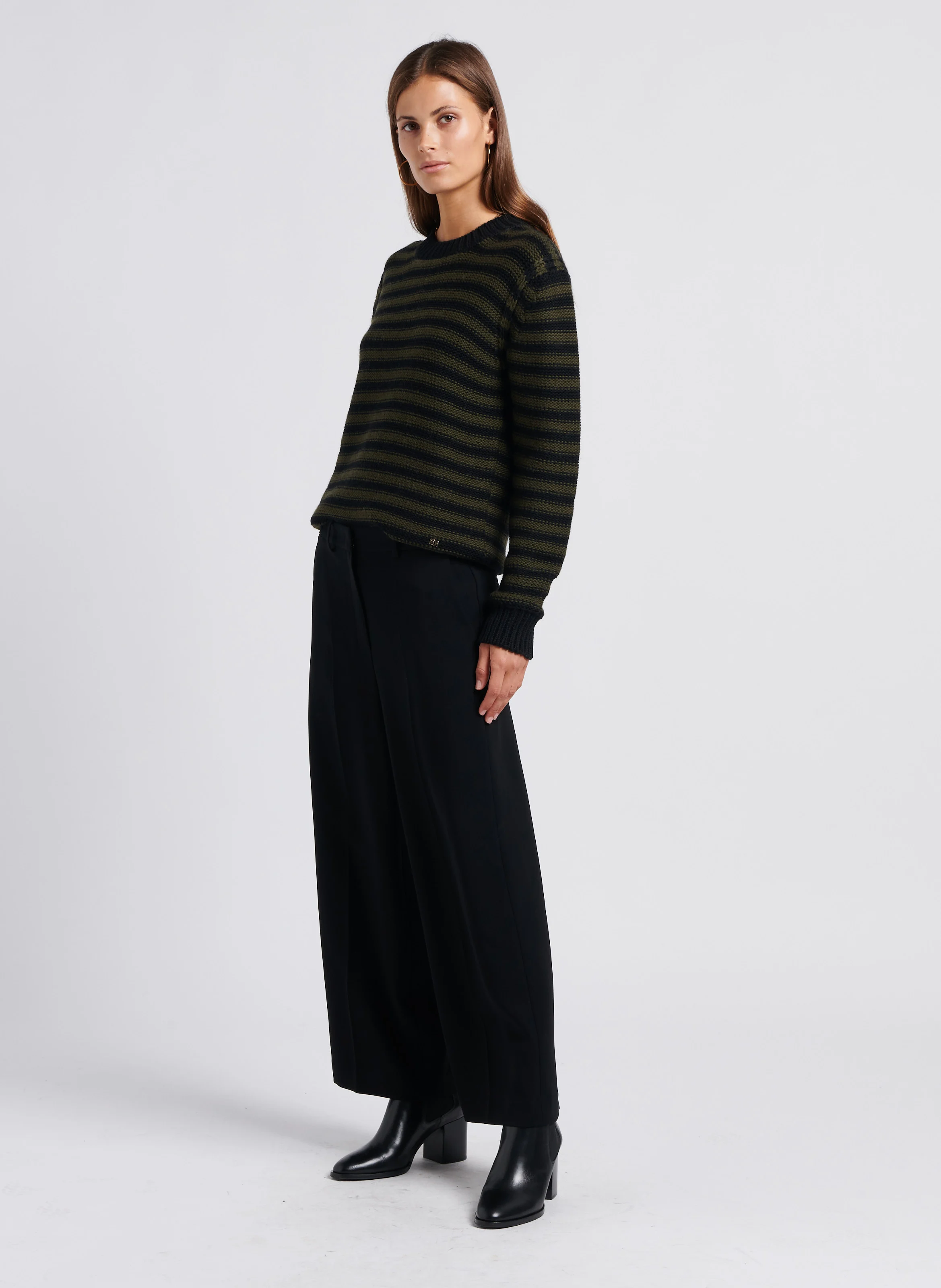N°663 - Bottines en cuir | Noir