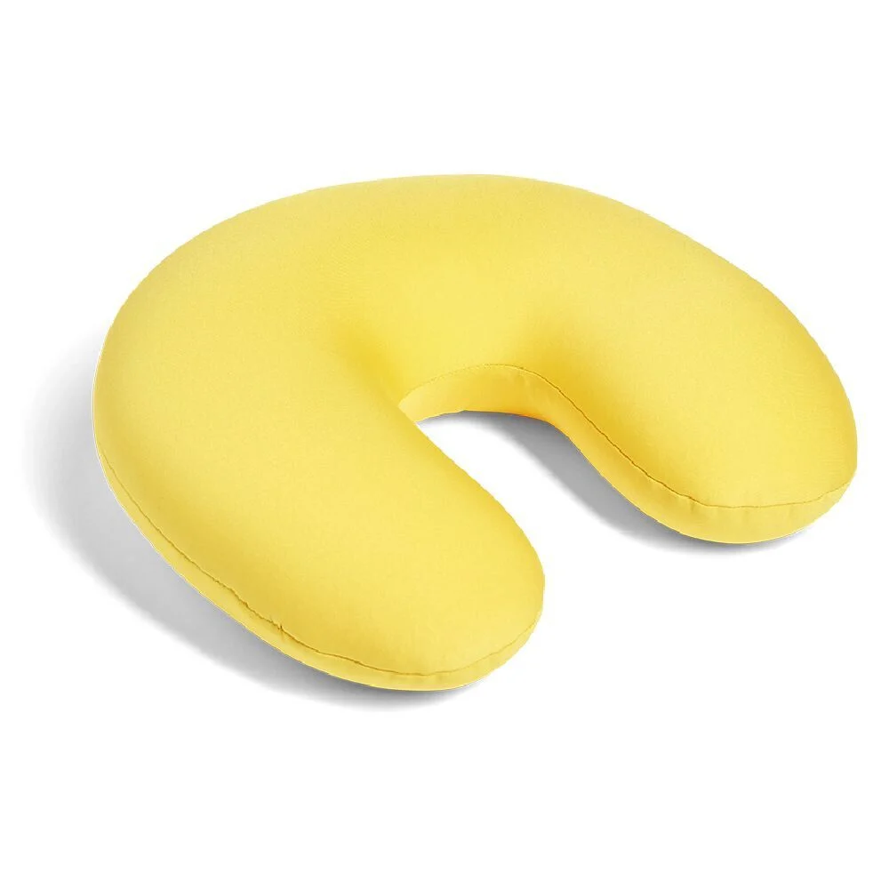 Coussin de voyage jaune 28x28x9cm