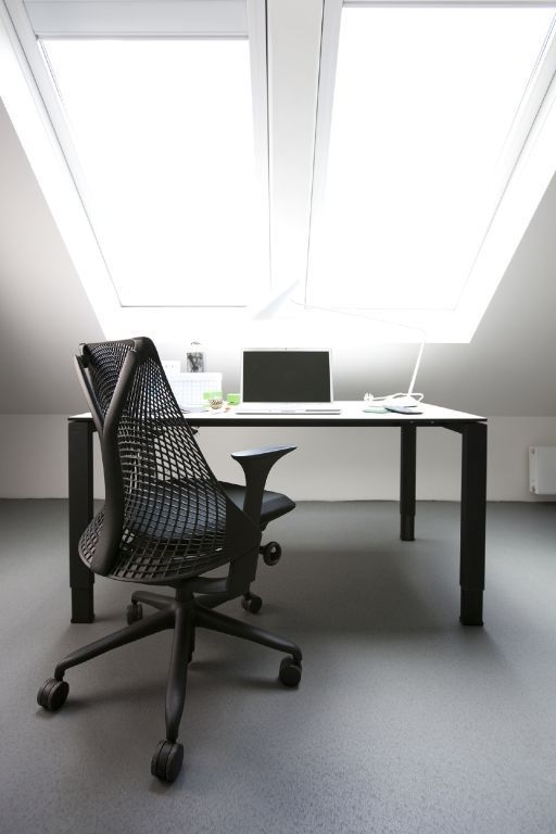 Herman Miller SAYL bureaustoel zwart,zwart onderstel Phoenix 009