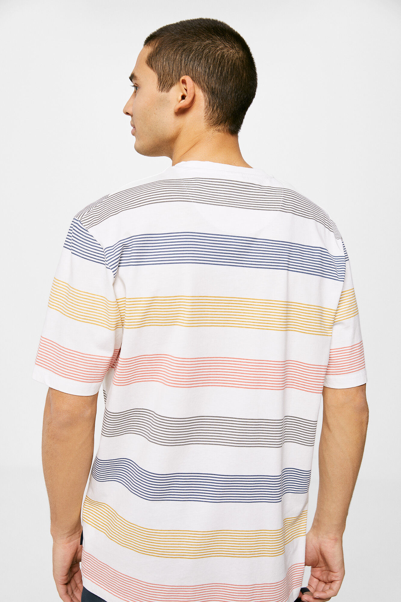 Camiseta listrada multicolorida - marfim