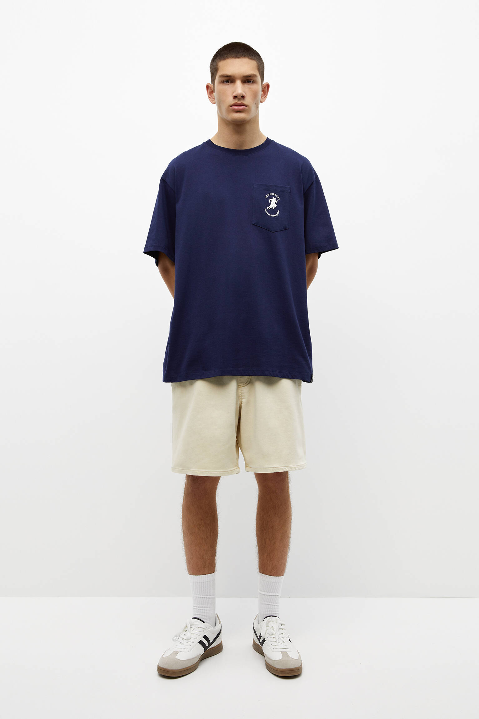 Bermuda jogger básica de malha macia - Cru