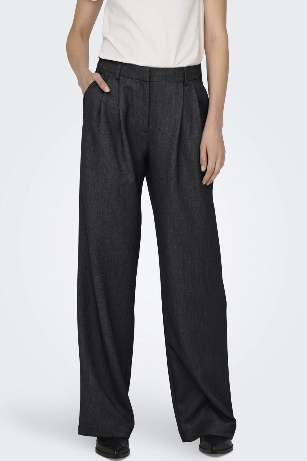 Only Onlhattie Pleat Mel Str Pant Tlr 15304707 4761285 black