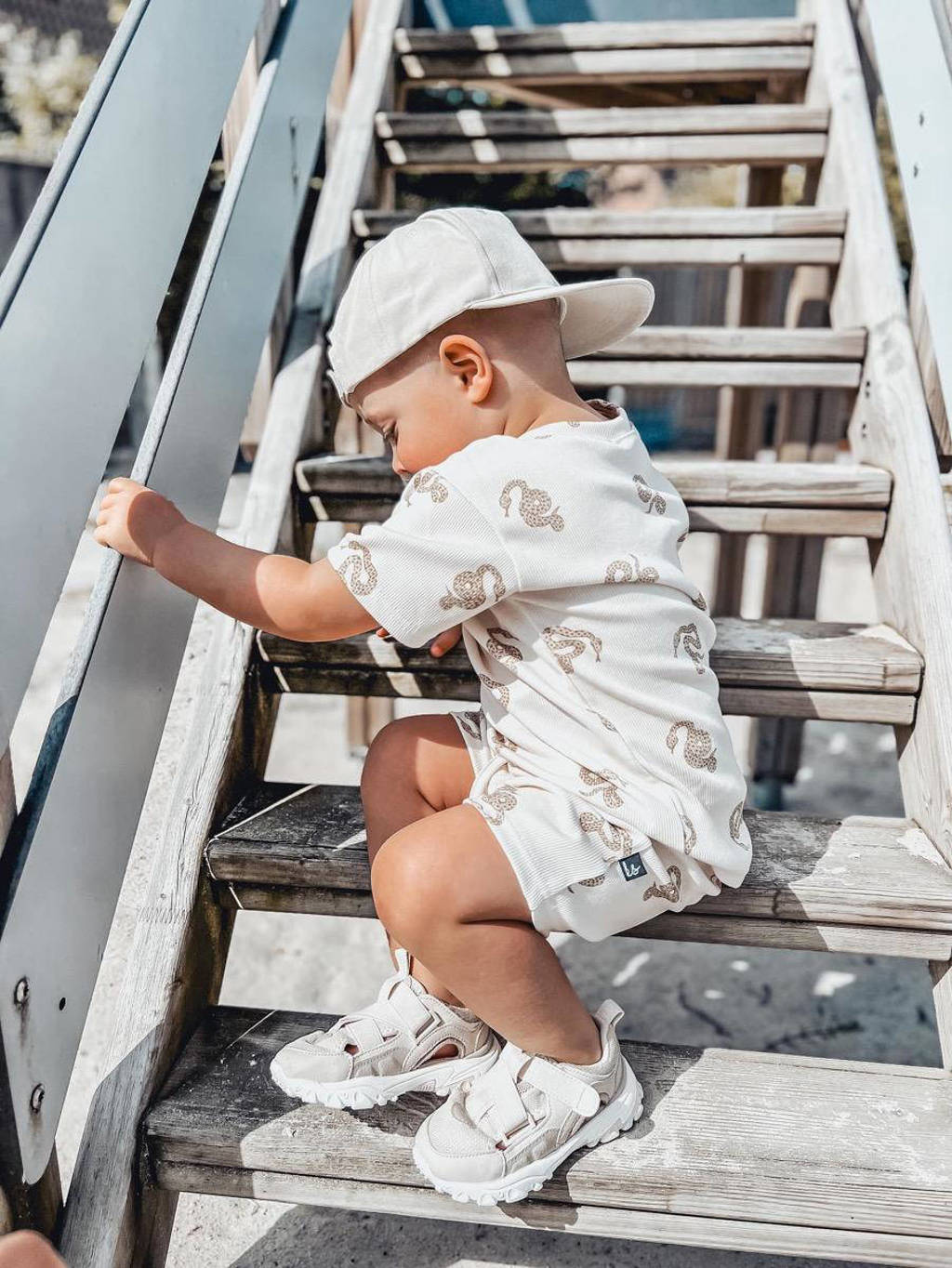 Babystyling baby T-shirt met all over print ecru/lichtbruin