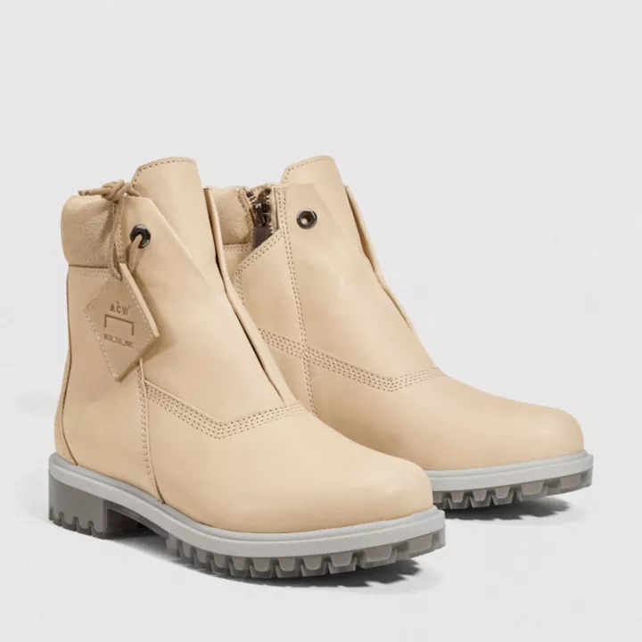 Bota feminina A-COLD-WALL* de 15 cm com zíper na cor bege