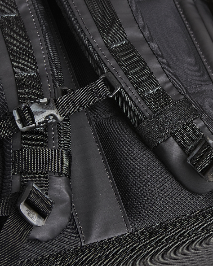 The North Face Base Camp Voyager Daypack Black