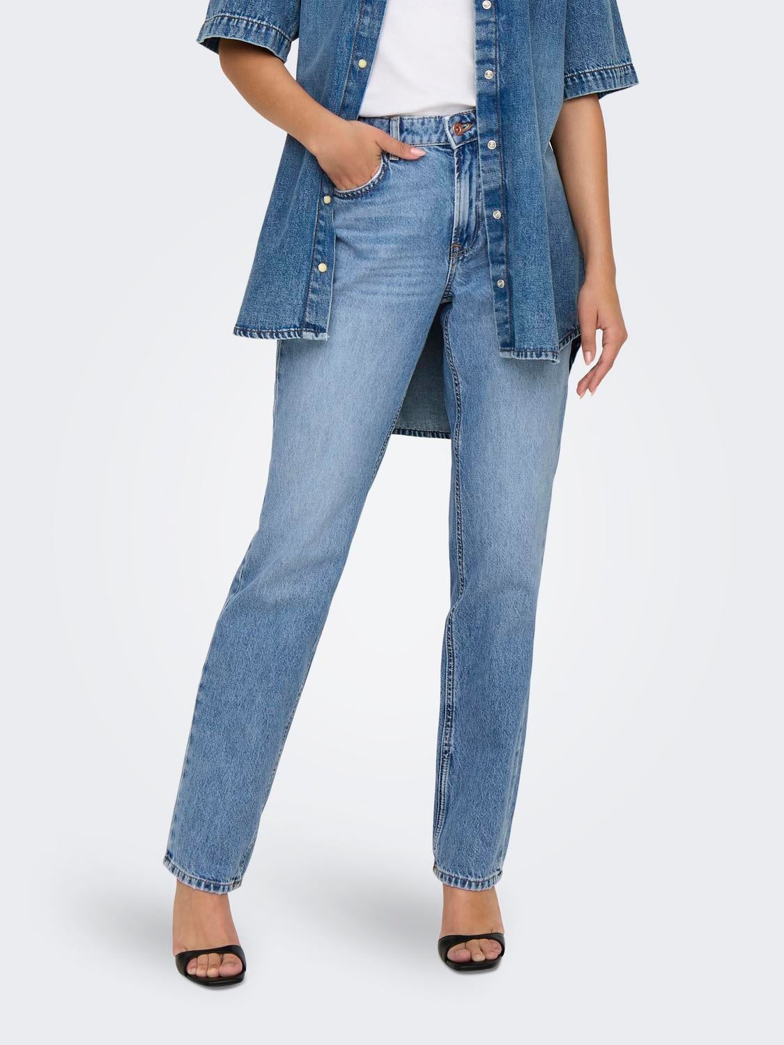 ONLBRENDA Niedrige Taille Gerade geschnitten Jeans Light Medium Blue Denim