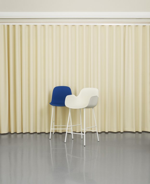 Normann Copenhagen Form Armchair barkruk 75cm creme