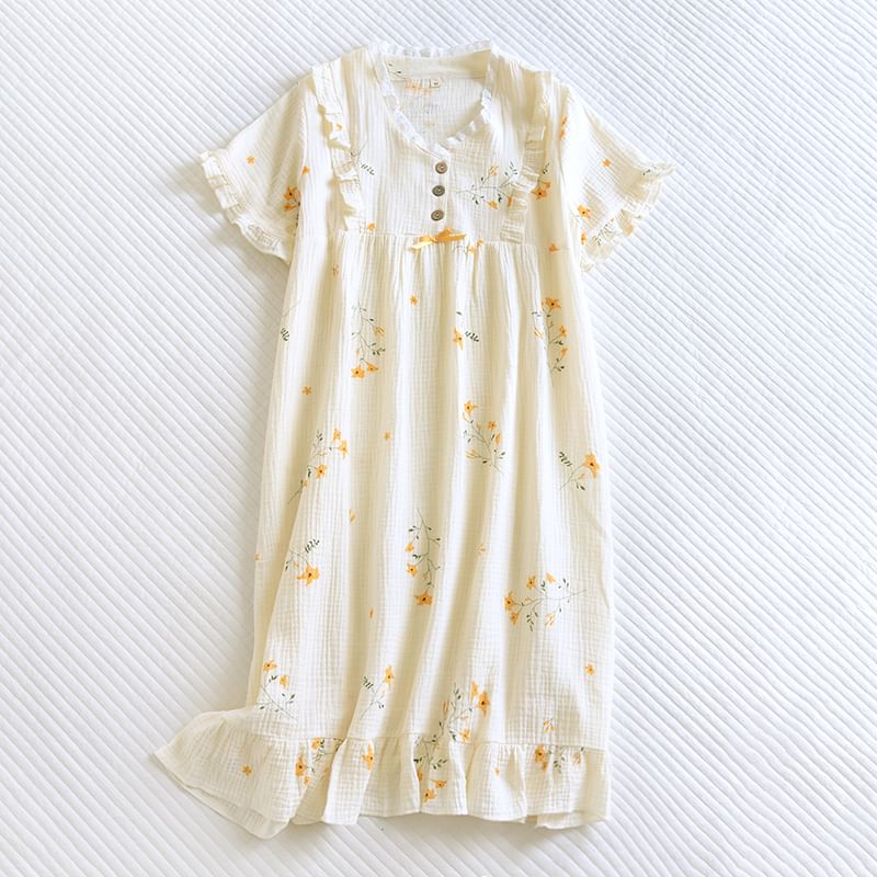 Finlies - Midi-pyjamajurk met korte mouwen, V-hals, print en ruches
