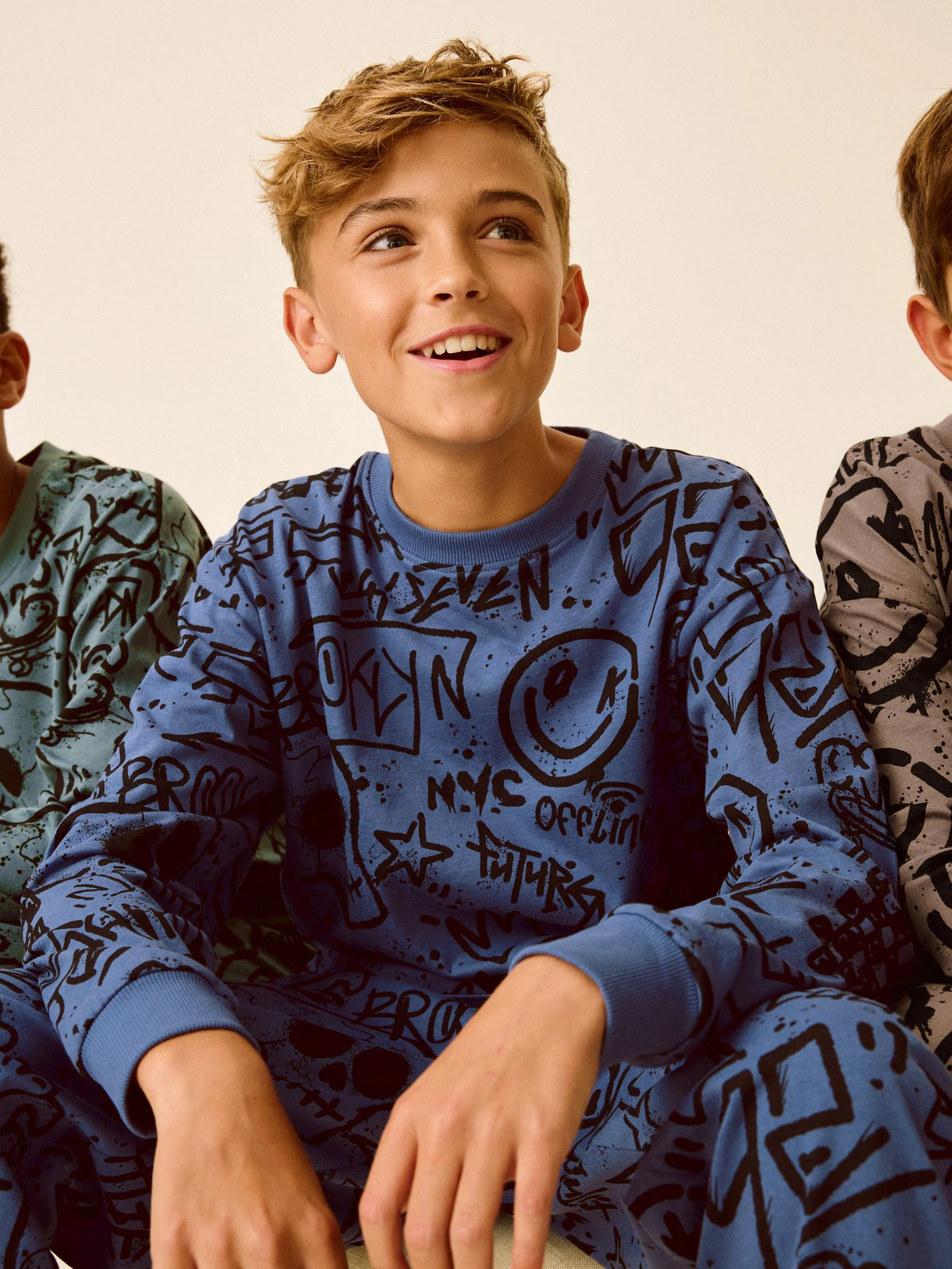 Blauw/Groen/Naturel personage - Verpakking van 3 pyjama's met lange mouwen (3-16 jr)