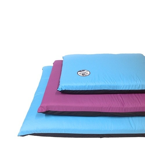 Colchão quadrado para cães da Limited em azul e roxo.