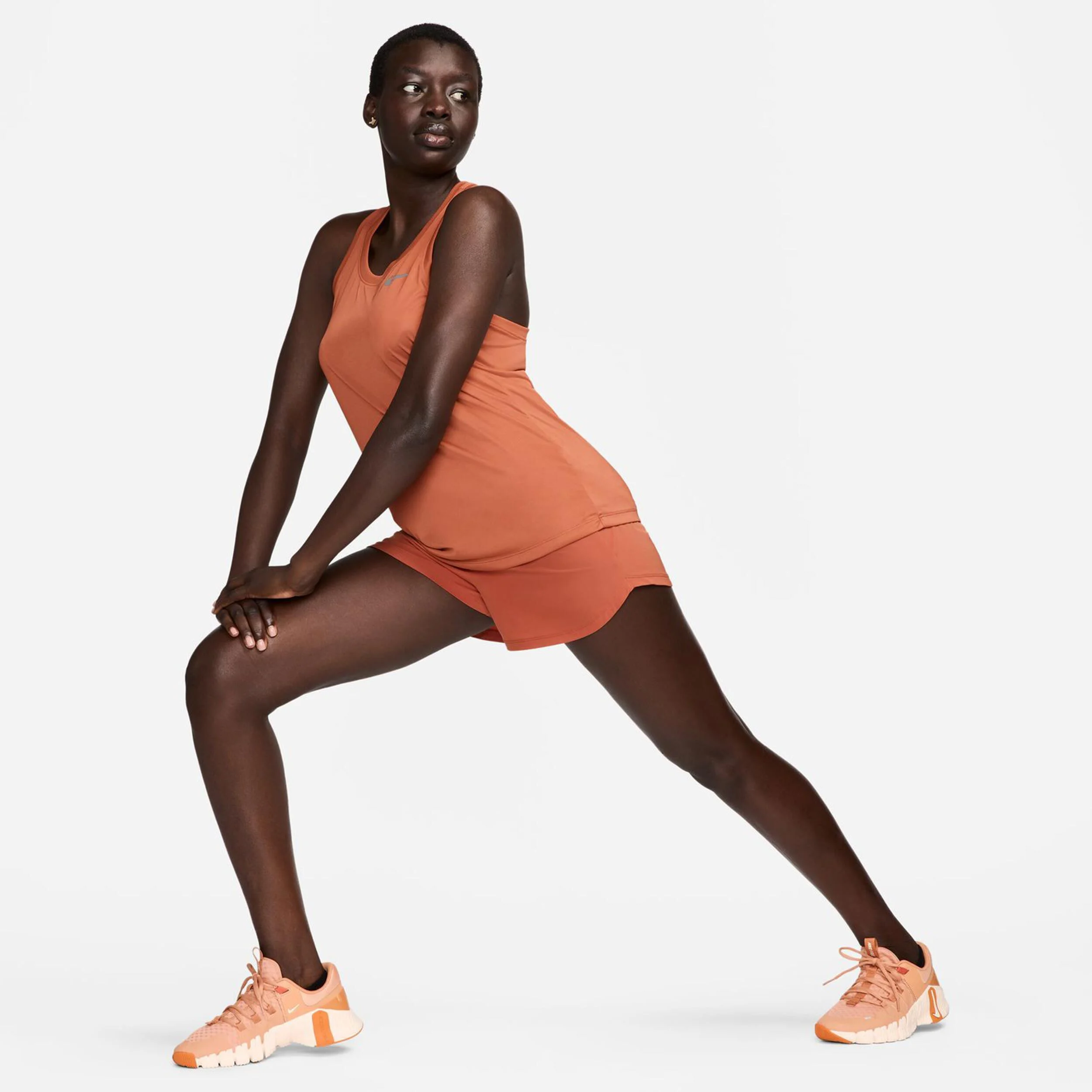 Nike Dri-Fit Bliss Fitness High-Waisted 3in Shorts Femmes - Marron
