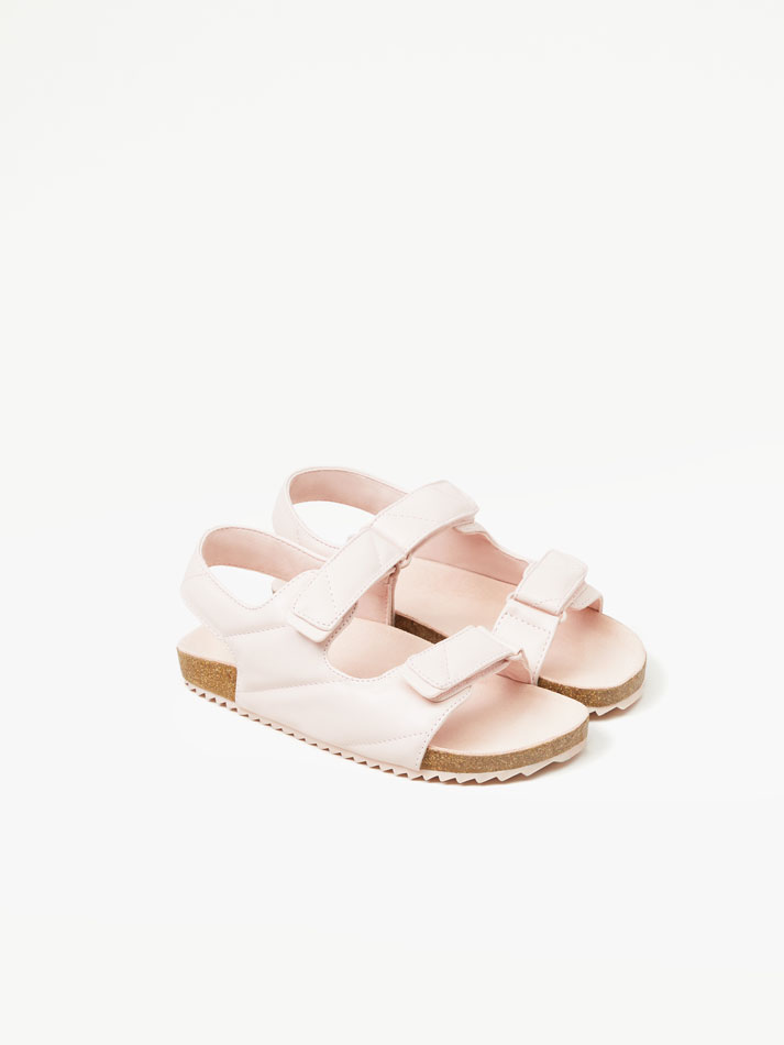 Sandália acolchoada com tira de velcro - Bege