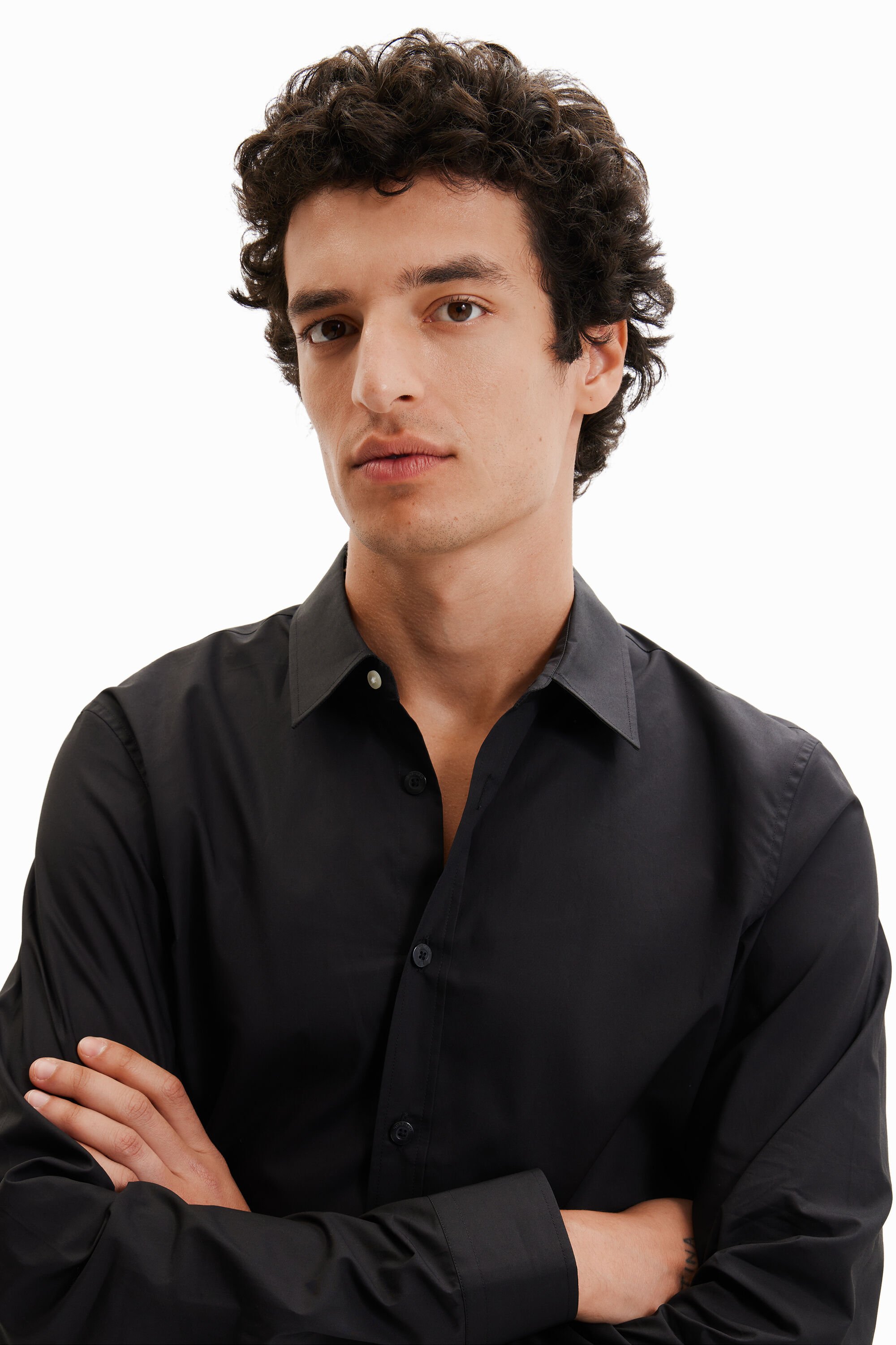 Chemise basique détails contraste