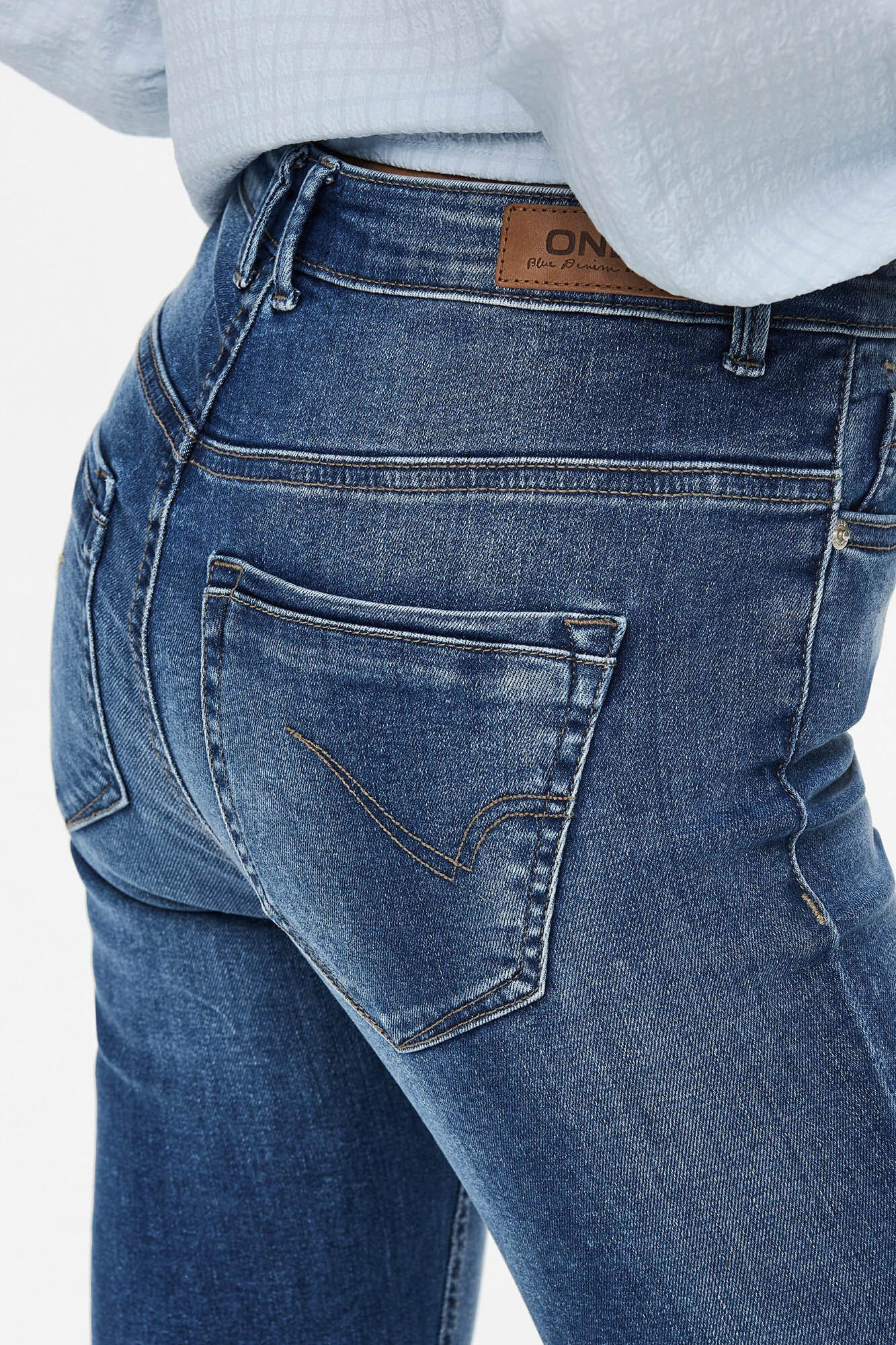 Calça boca de sino