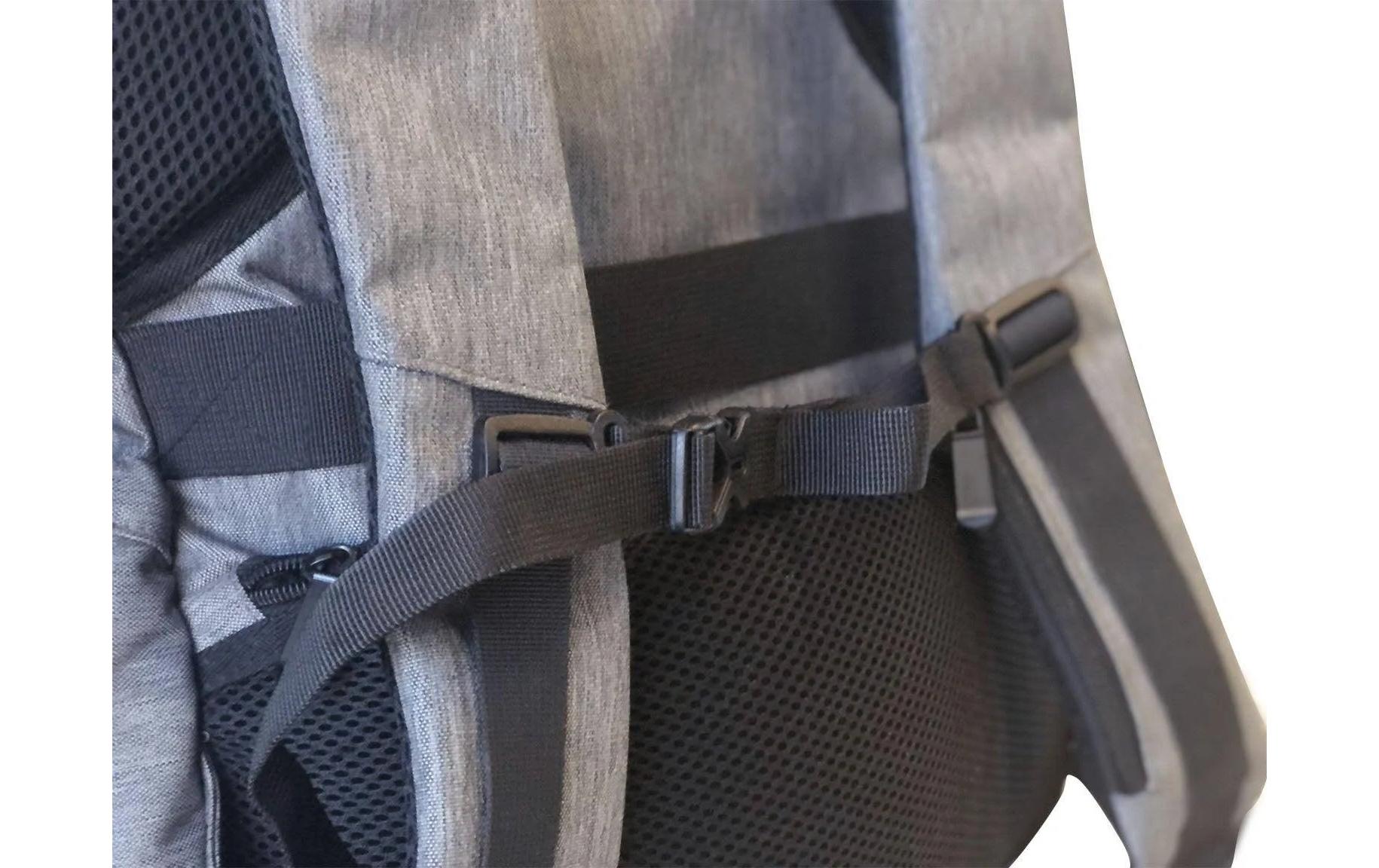 Zenith – Solar Backpack – Schwarz 8 W<br>Leichter und praktischer Solarrucksack mit 8W Solarpanel für schnelles Laden