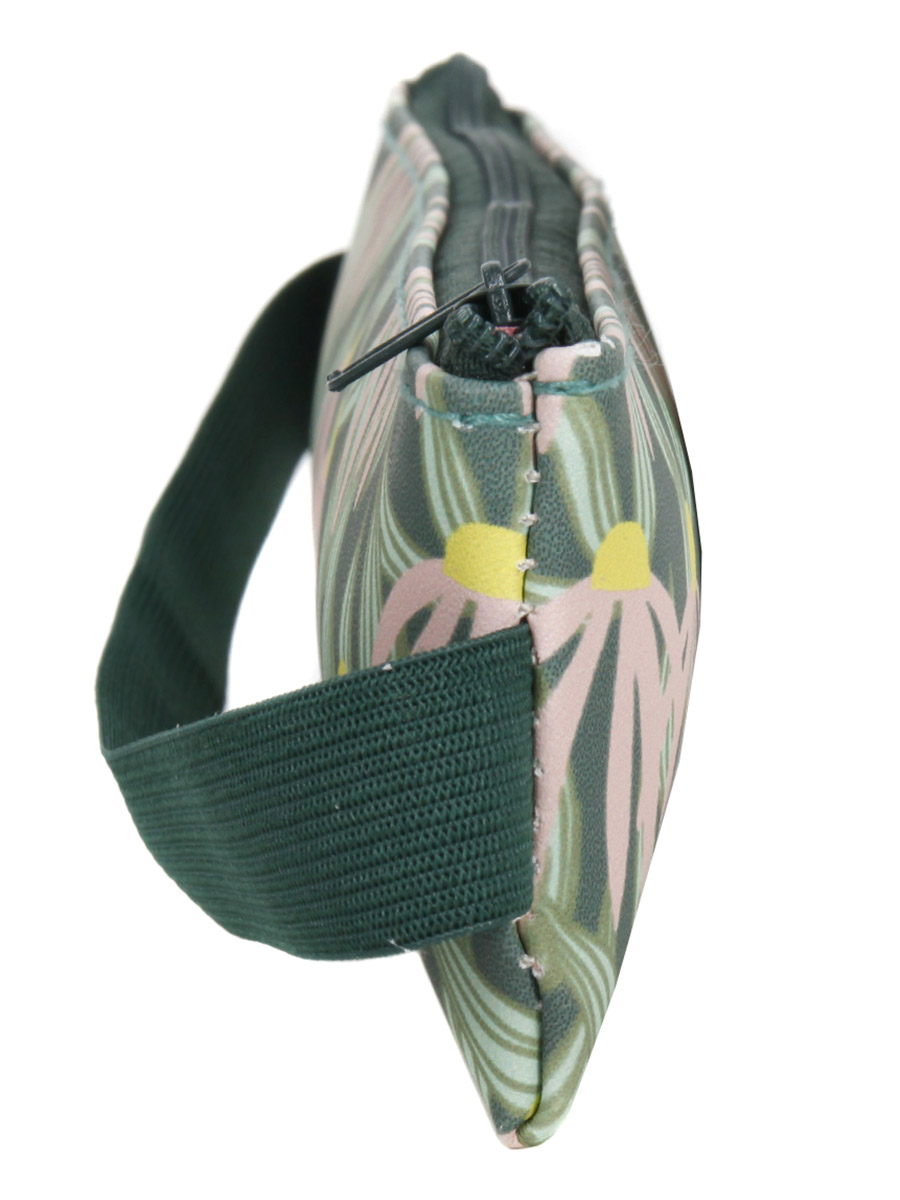 Trousse DerriÀre la porte Berge Pas Deux MaÀtresses