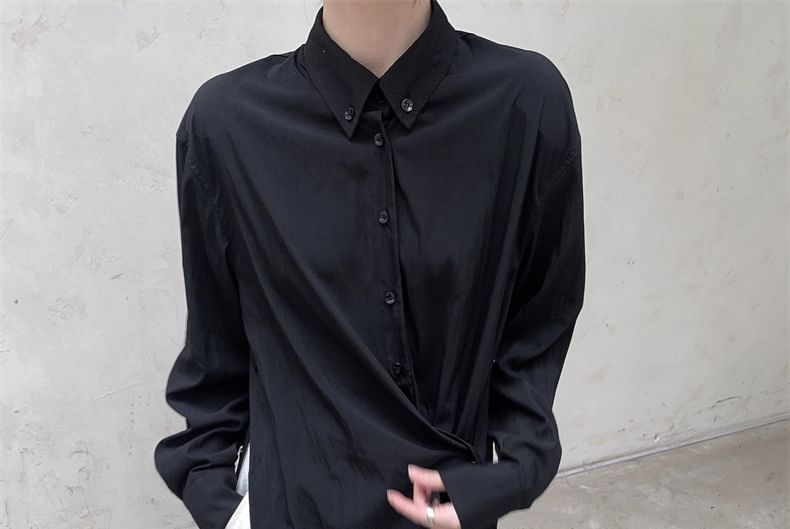 SIMPLE BLACK - Asymmetrisch effen overhemd met lange mouwen
