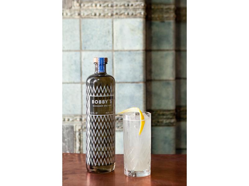 Bobby's Schiedam Dry Gin 0.7 l Hochprozentige Wacholder-Spezialität aus traditioneller Destillierkunst