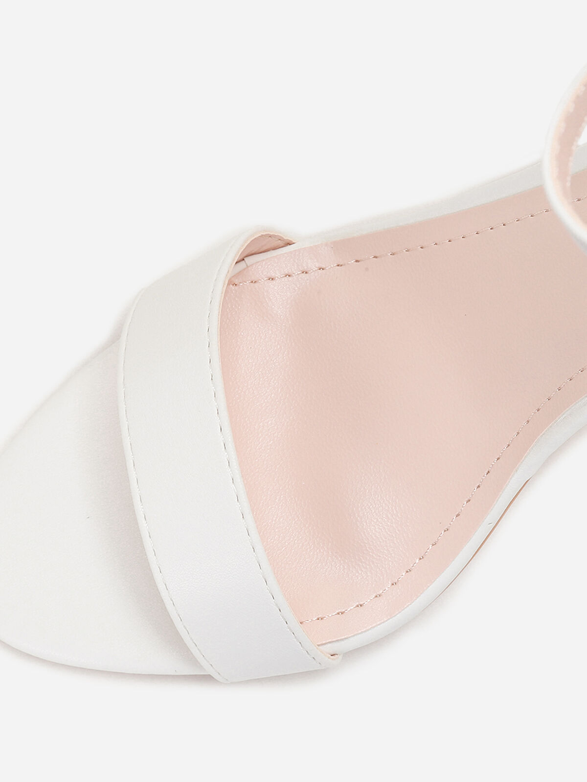 Sandales à bride et talon carrés- Blanc
