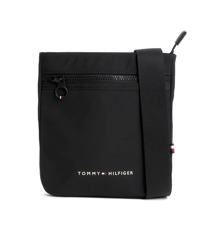 Bolsa transversal pequena com logo da Tommy Hilfiger, preta.