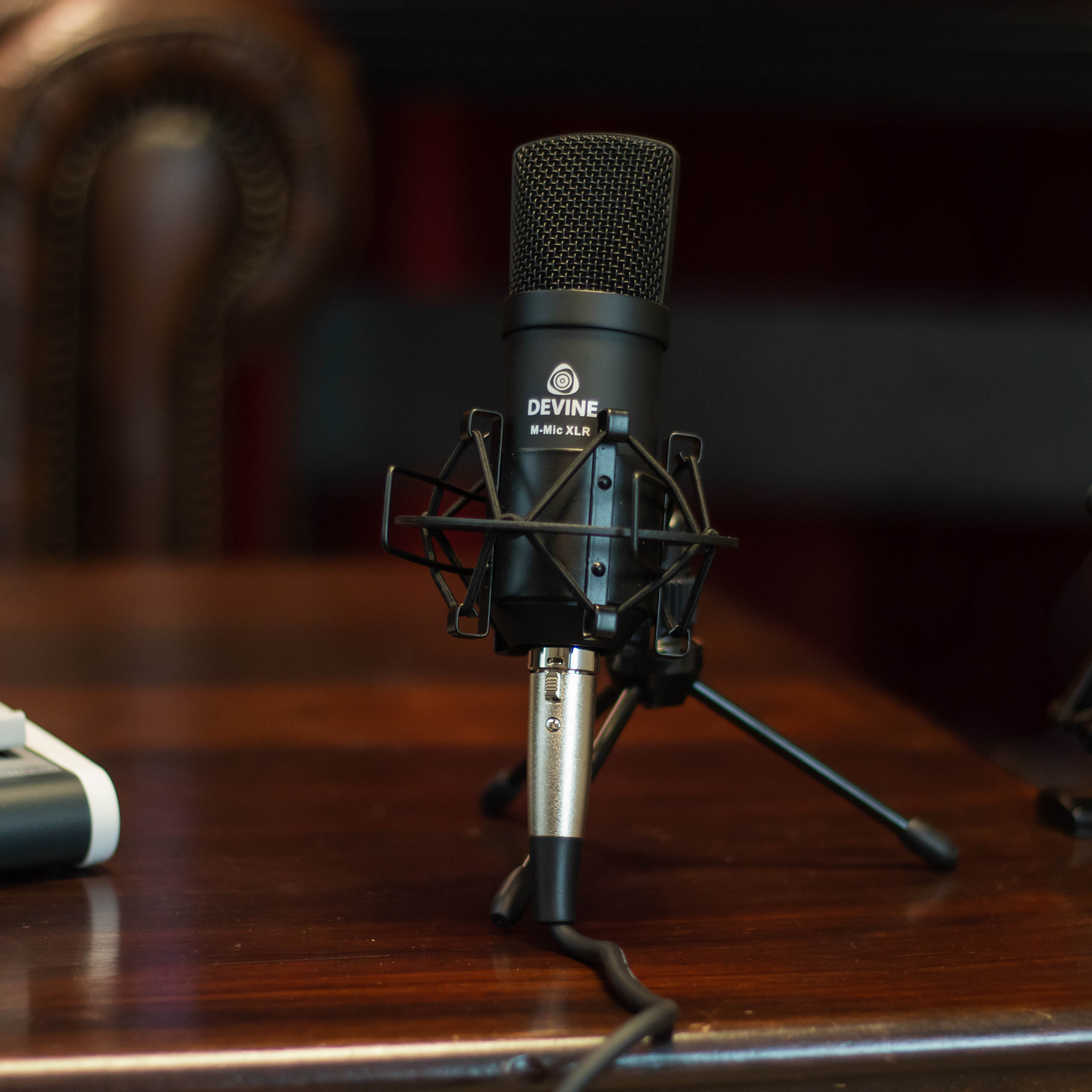 Devine M-Mic Podcast Set Plus studiomicrofoon met USB-Mixer
