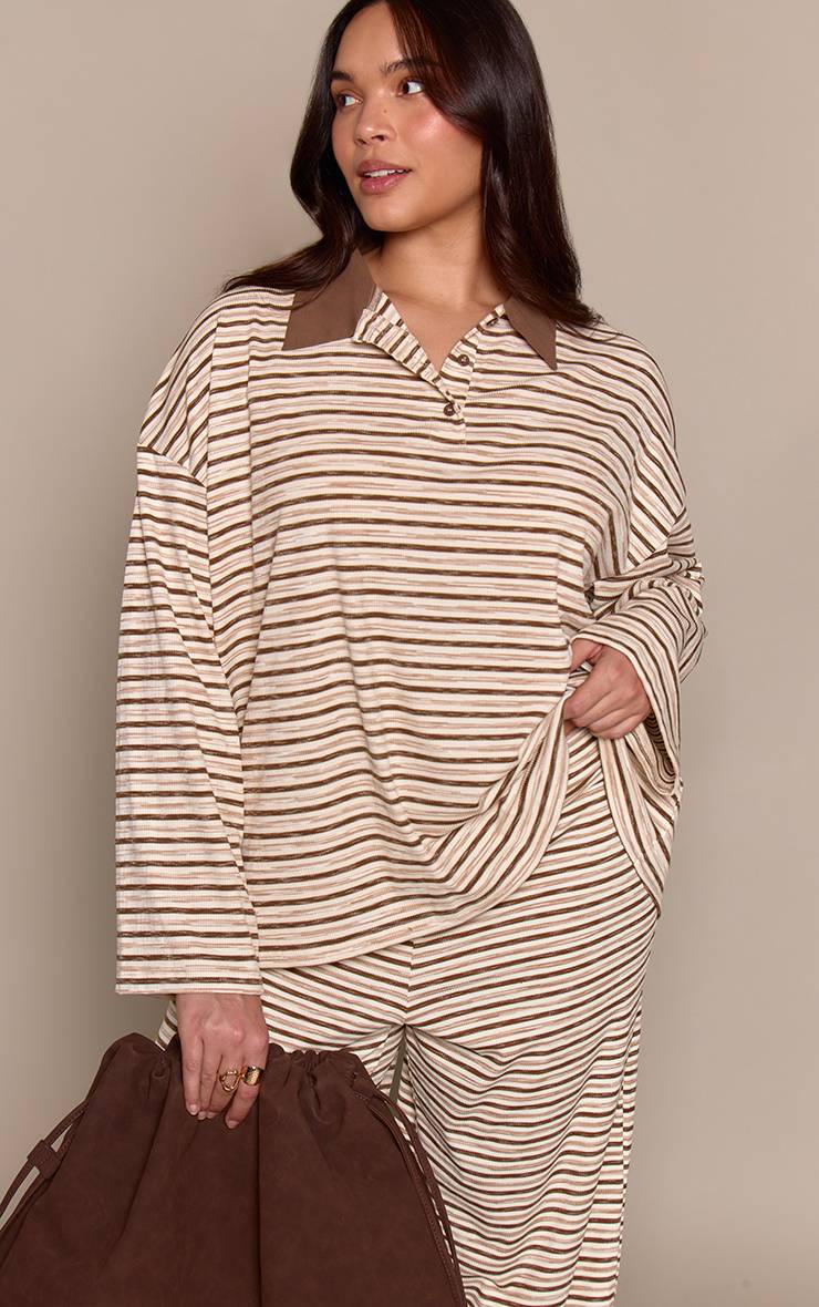Light Brown Haut Grande Taille À Manches Longues Côtelé Doux Avec Détails Rayés Et Col