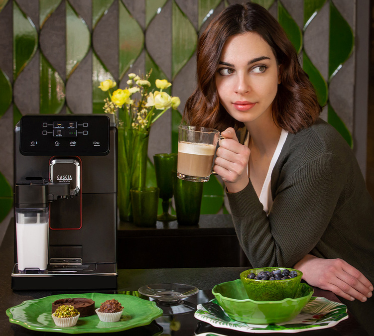GAGGIA Magenta Prestige Coloris:Noir