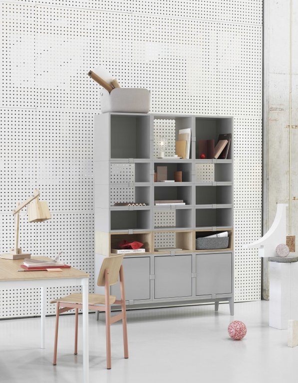 Muuto Stacked 2.0 kast medium met deur eiken