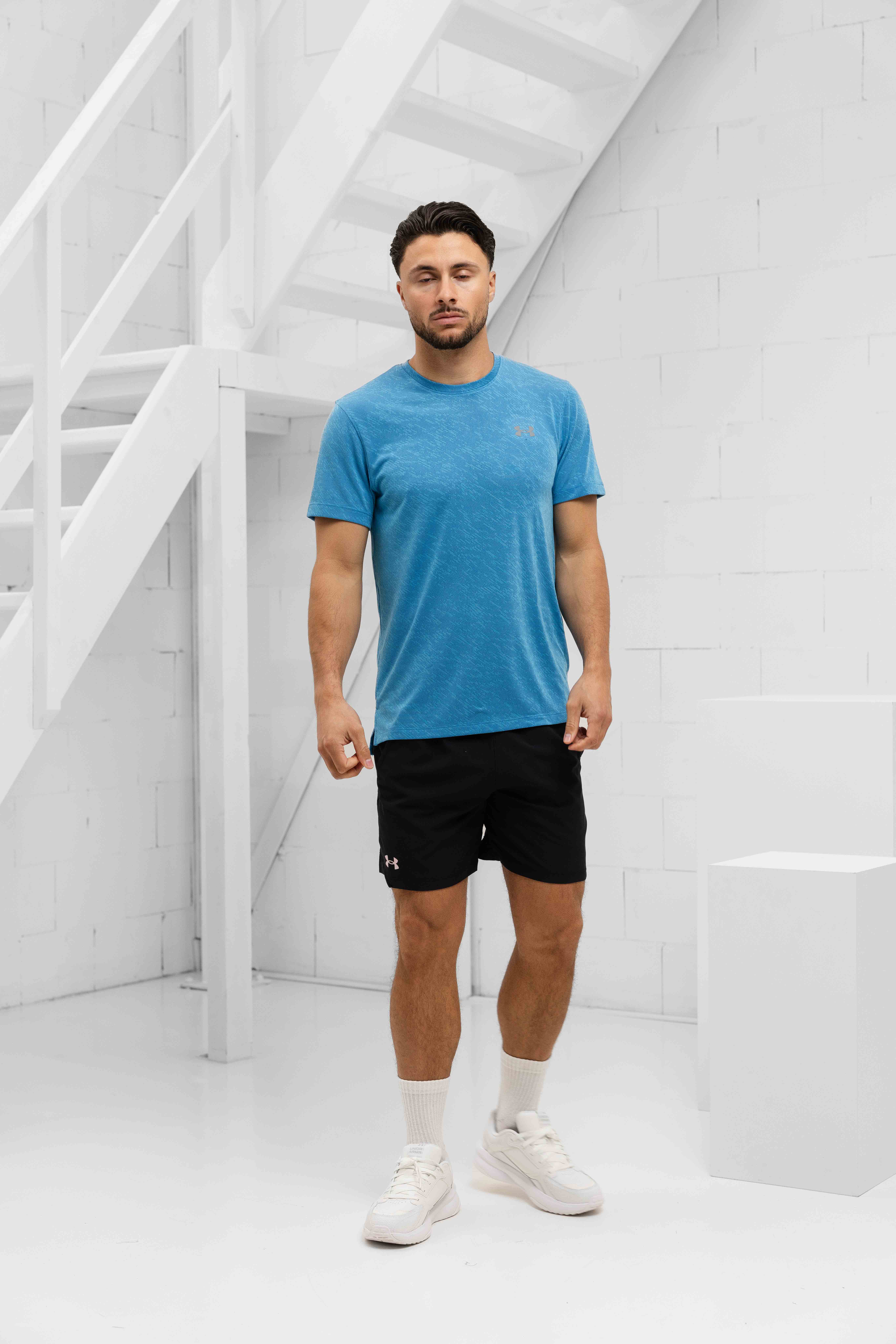 Under Armour Vanish Woven 15CM Korte Broek Heren Zwart/Lichtroze