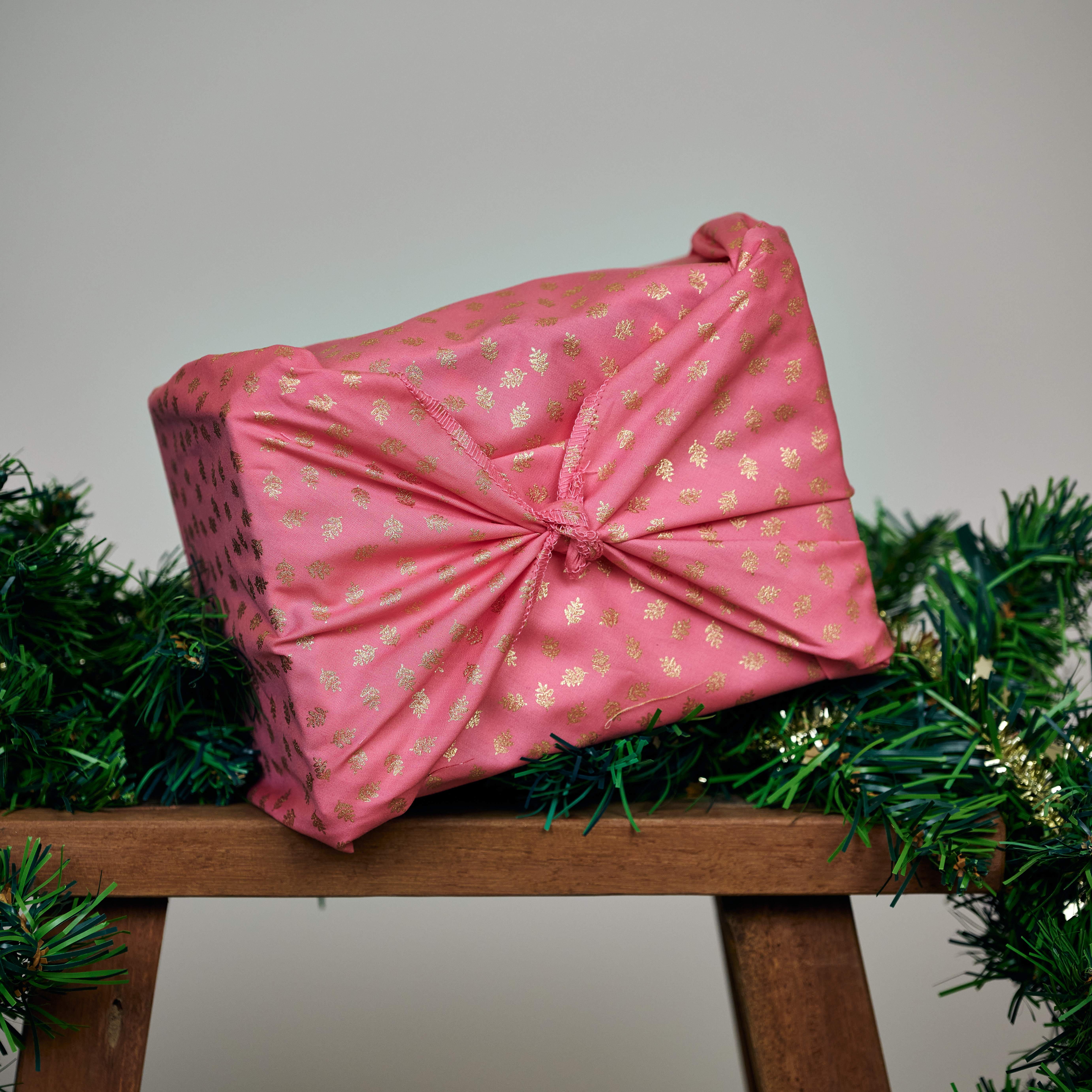 Furoshiki Moyen 48 X 48 Cm Feuillage Or Rose