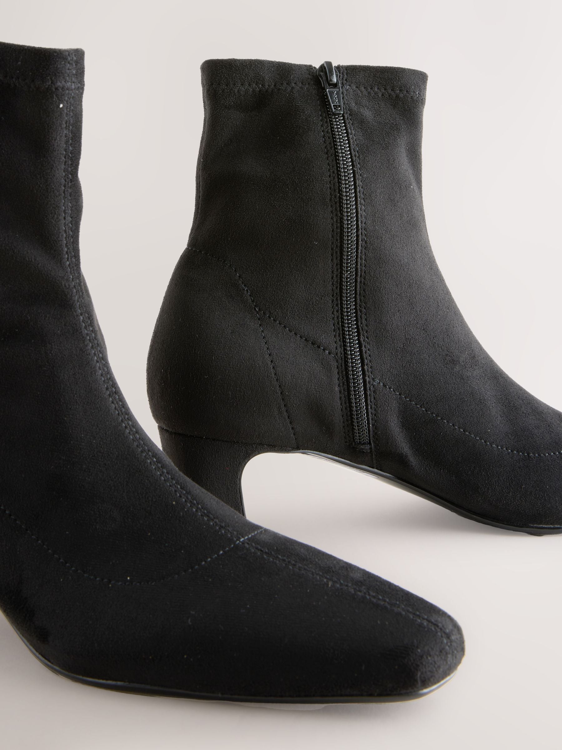Zwart - Chisel Toe Block Heel Sock Boots