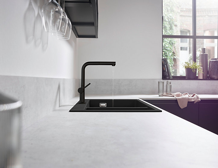 Mitigeur de cuisine avec douchette noir mat Hansgrohe Talis M54 bec droit