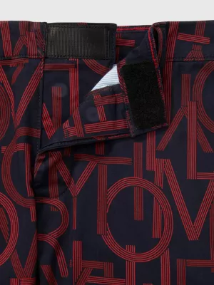 Shorts com logotipo adaptável