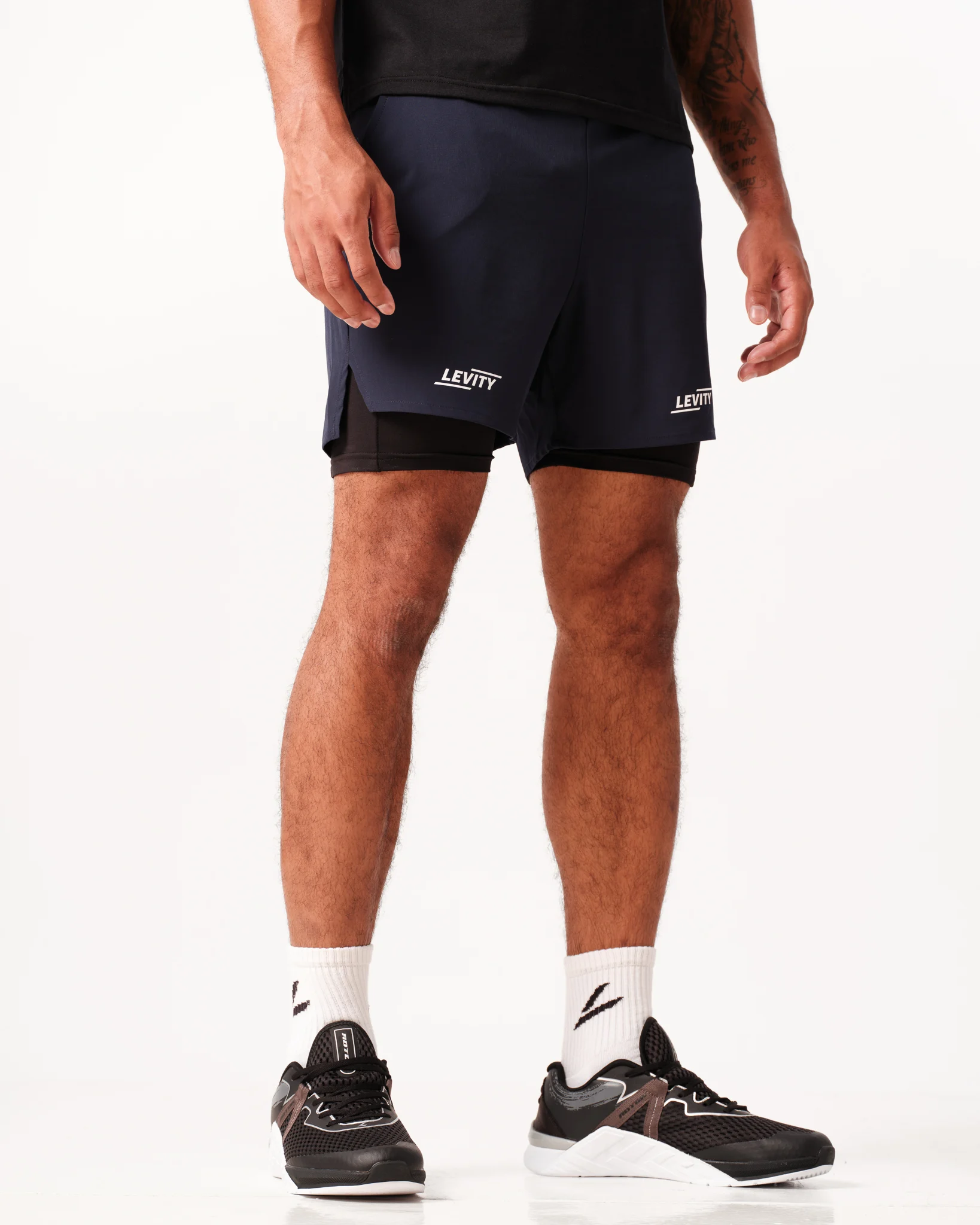 LEVITY Hybrid 2-1 Pocket Shorts M Blue Navy