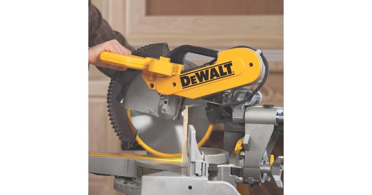 DEWALTPaneelzaag DWS 780 afkort- en verstekzaag  (Geel, 1.675 Watt)