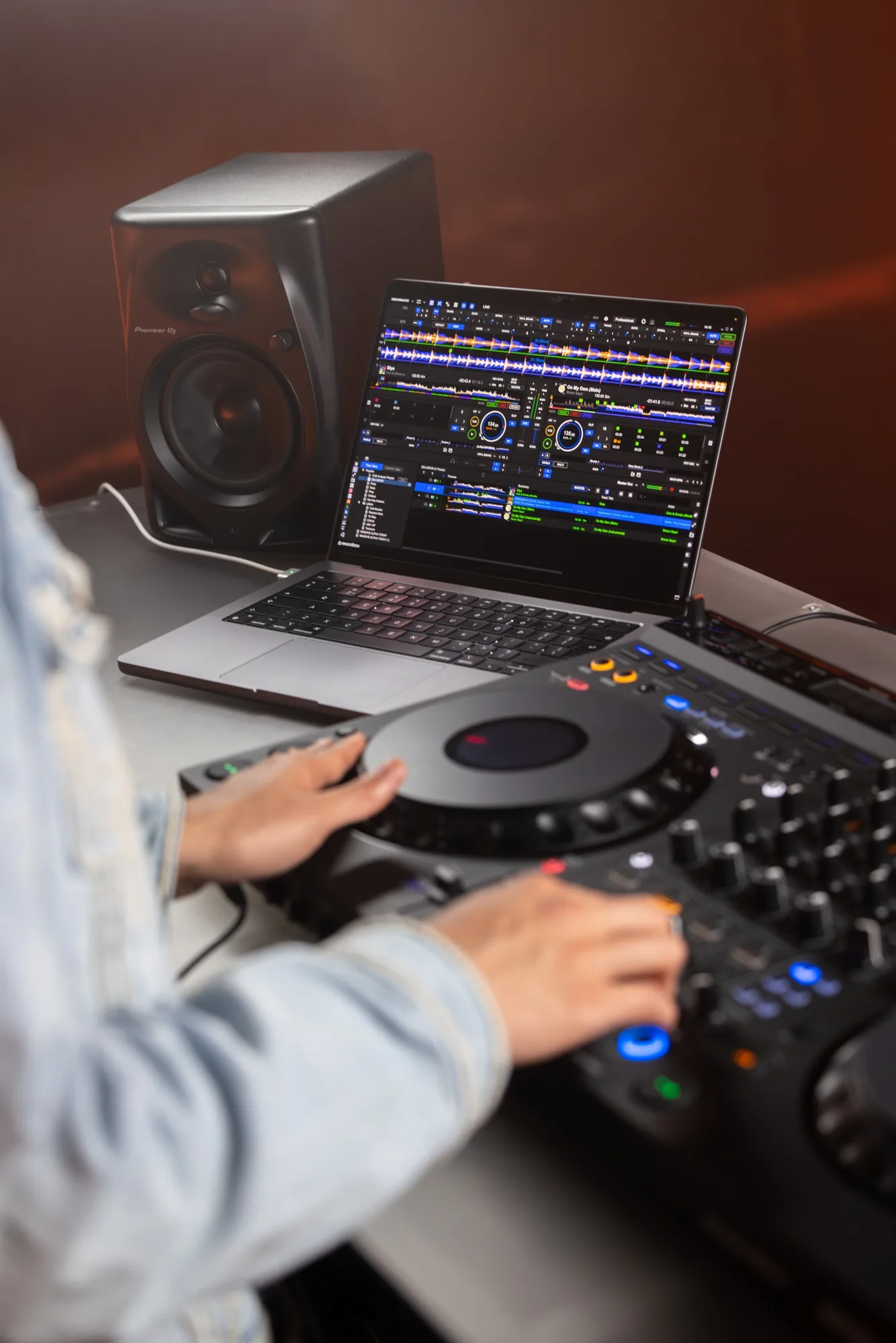 AlphaTheta DDJ-GRV6 Contrôleurs DJ