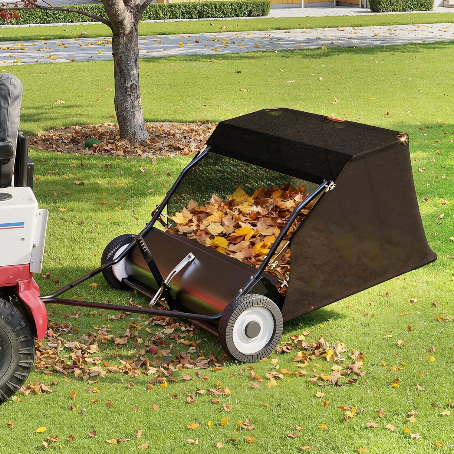 Wiltec Rasenkehrmaschine mit 105 cm Kehrbreite, Rasenkehrer für Aufsitzmäher, Laubsammler mit 365 l Auffangnetz Laubkehrmaschine für Rasentraktor