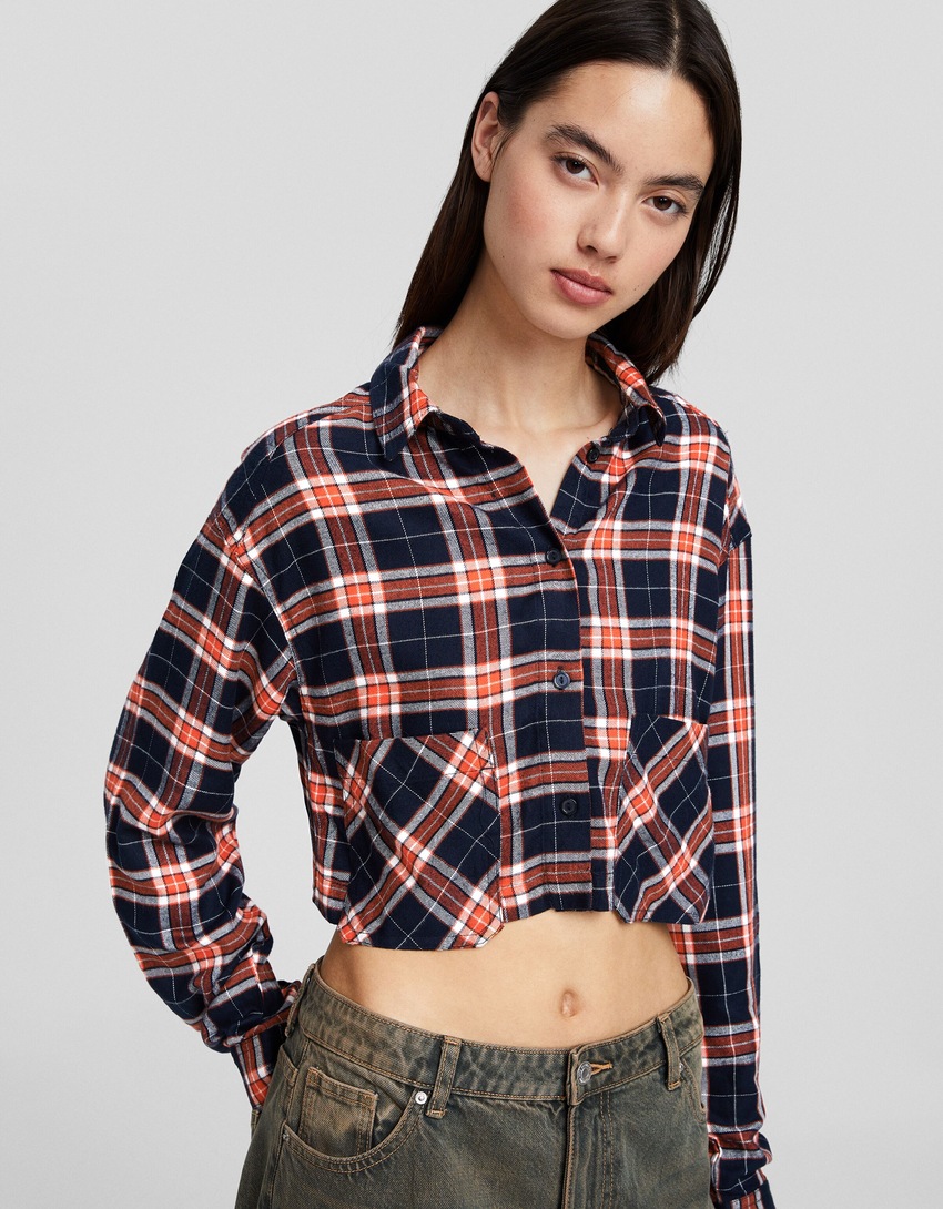 Camisa xadrez cropped de manga comprida