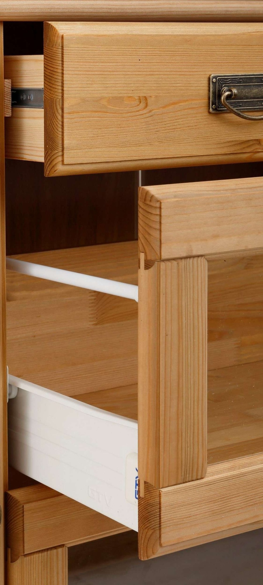Home affaire Buffet »Rügen« zertifiziertes Massivholz, Höhe 168 cm, im Landhausstil