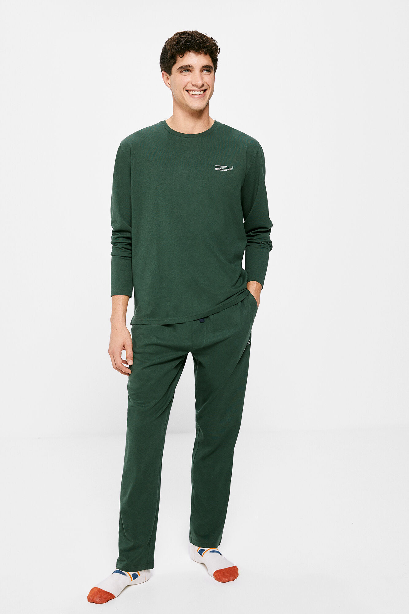 Pijama monocromático extra confortável - verde