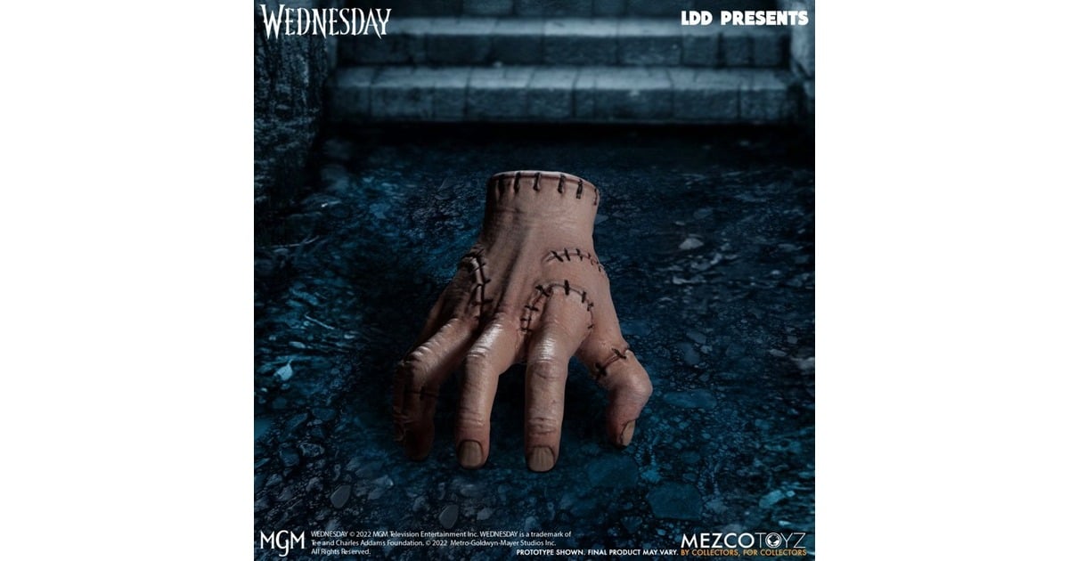 Mezco ToysLiving Dead Dolls: Wednesday Addams 10 inch Action Figure Speelfiguur