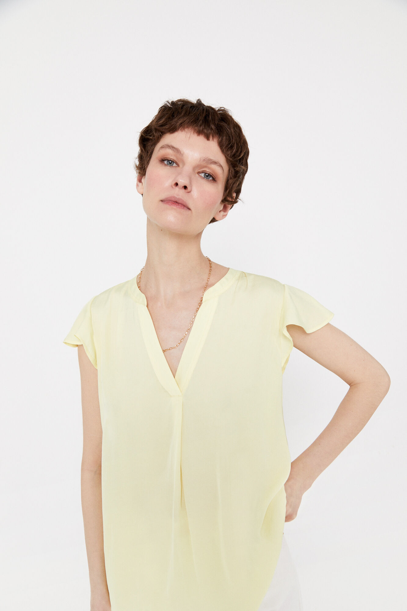 Blusa de cetim com mangas franzidas - Amarela