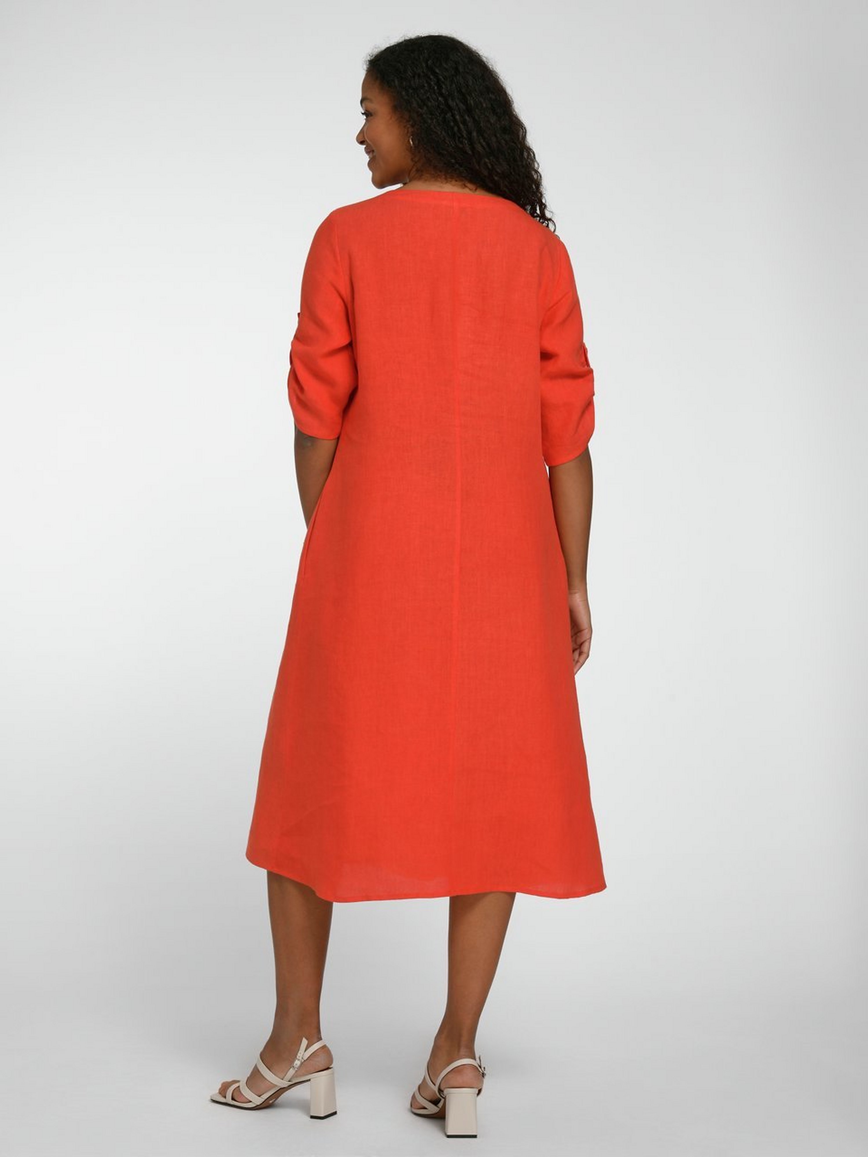Kleid mit 3/4-Arm aus 100% Leinen