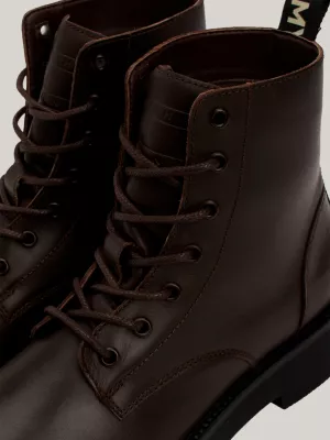 Botas de tornozelo de couro com fita de logotipo repetida