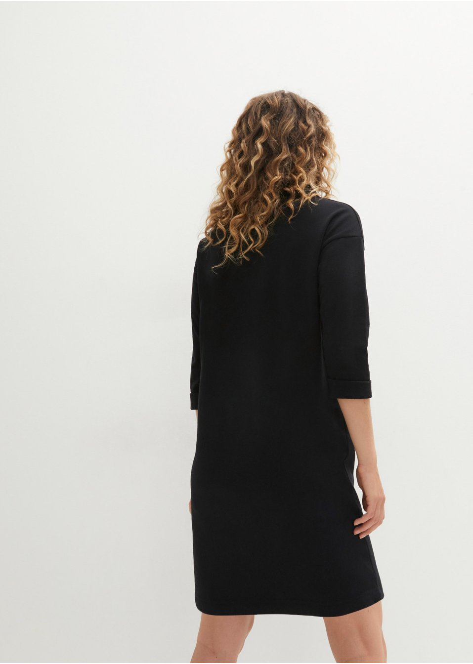 Robe sweat à col ample