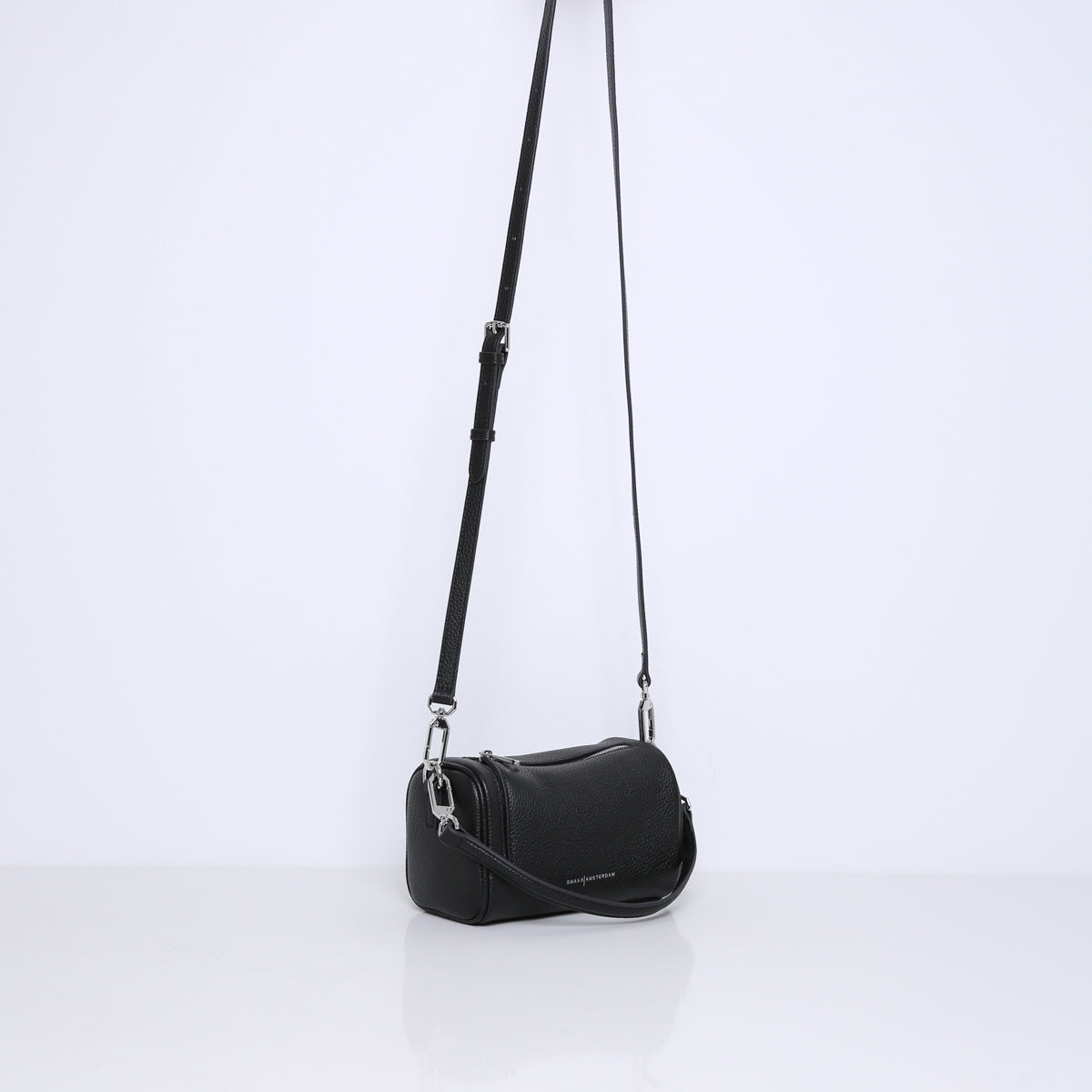 FIGU | BLACK