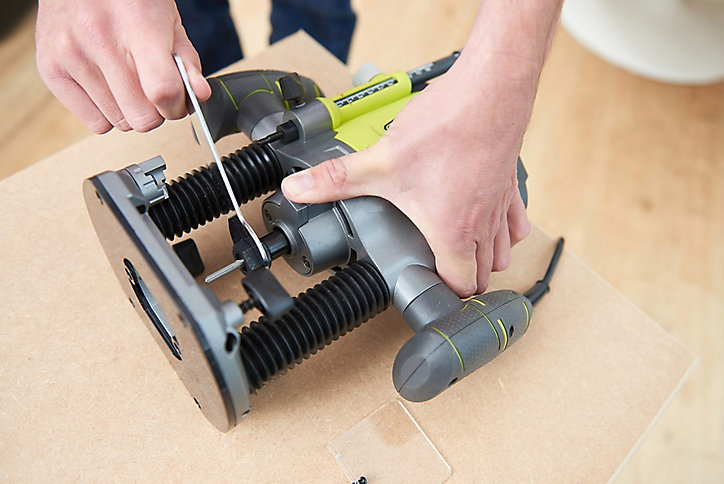 Défonceuse Ryobi RRT1600-K 1600W