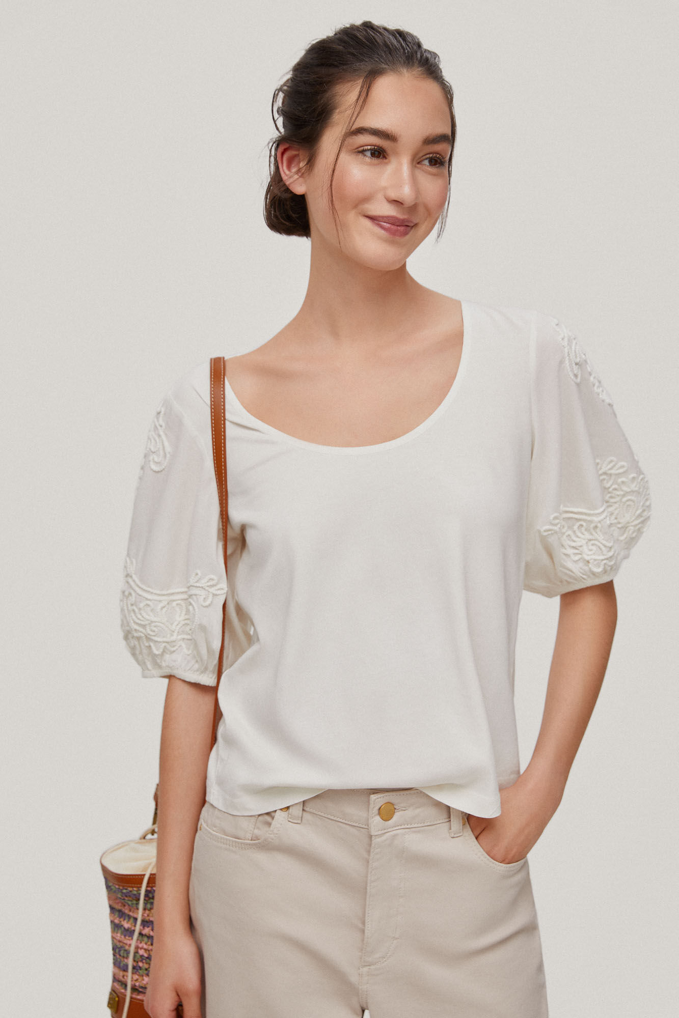 Camiseta combinada bordada - Bege