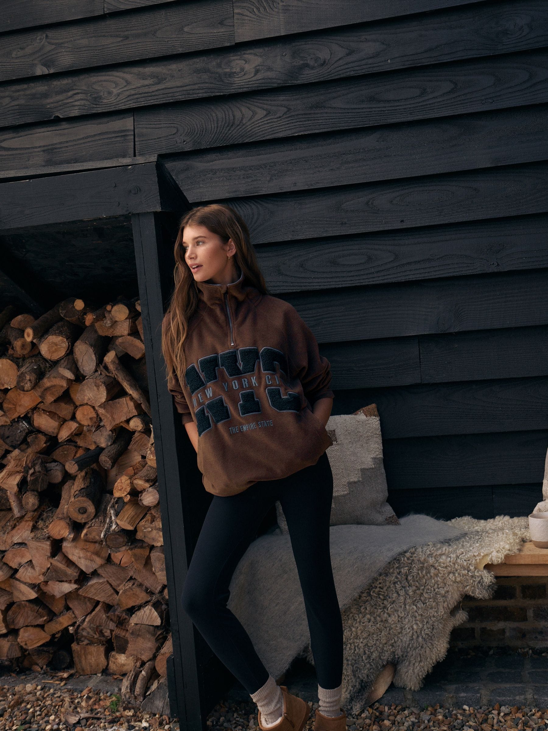 Chocoladebruin - Fleece trui met korte rits