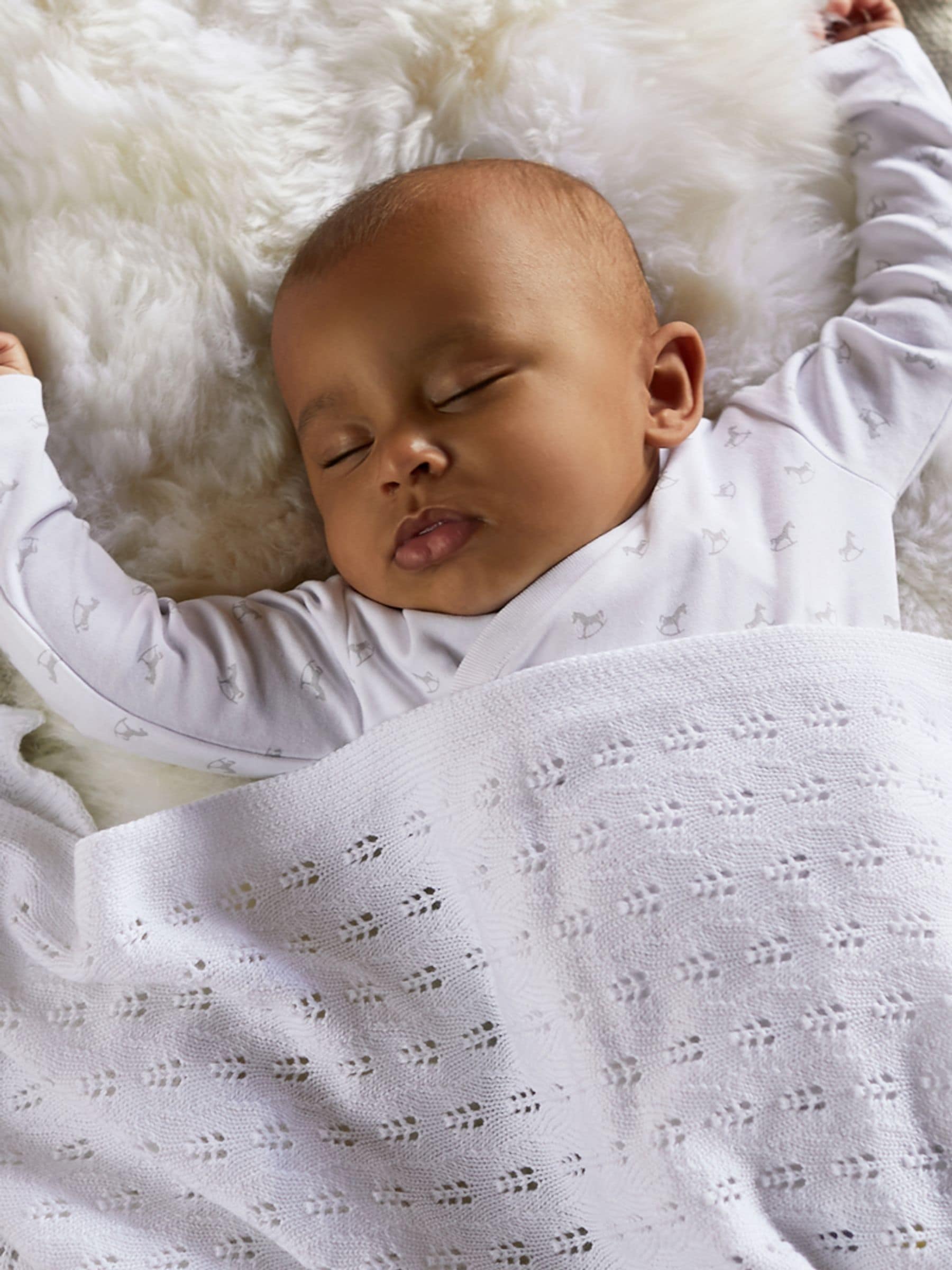 The Little Tailor ajourgebreid babydekentje van 100% katoen